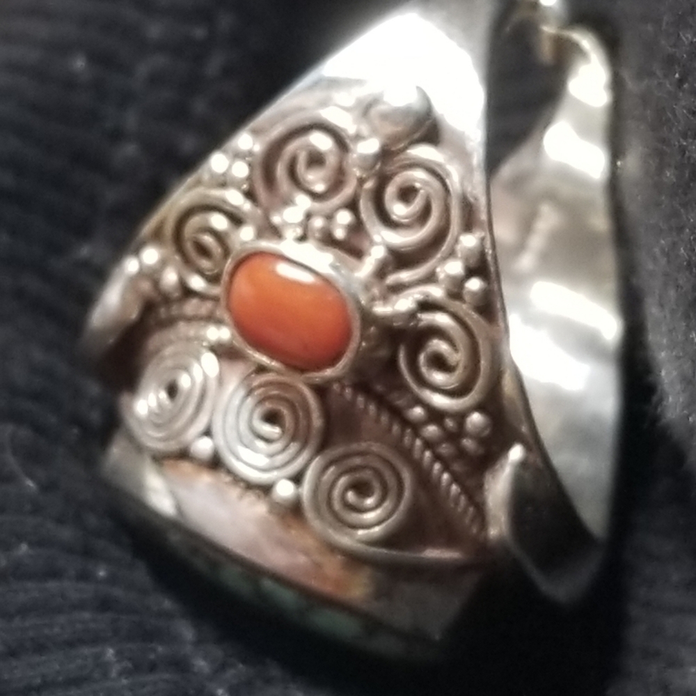Spiderweb turquoise and coral ring - Picture 4 of 8